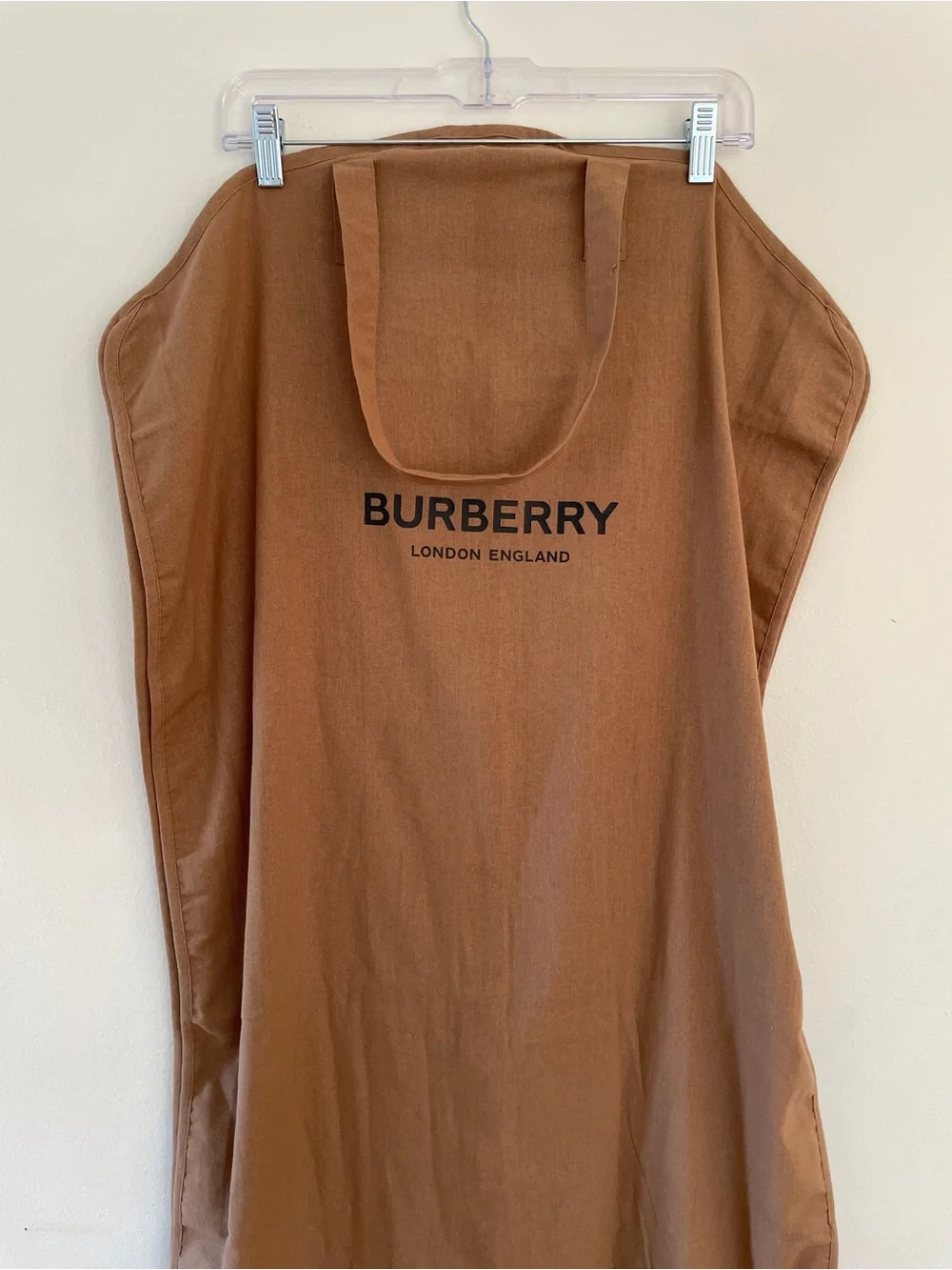 Burberry Garmet Storage Bag Suit Holder Blazer Gown Bag Designer Logo Spell Out